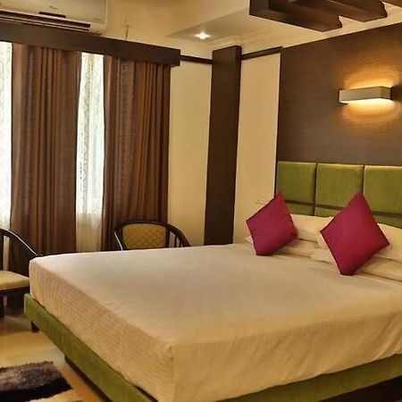 Continento The Classic Hotel Tirur Luaran gambar